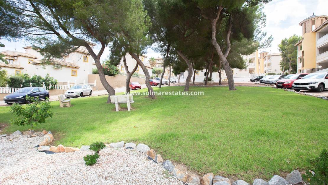 2 quarto Apartamento para venda em Villamartin com piscina - 139 000 € (Ref: 9588301)