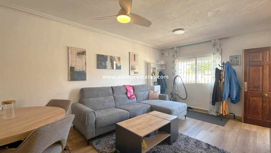 2 slaapkamer Bungalow te koop in Cabo Roig met zwembad - € 184.950 (Ref: 9590463)