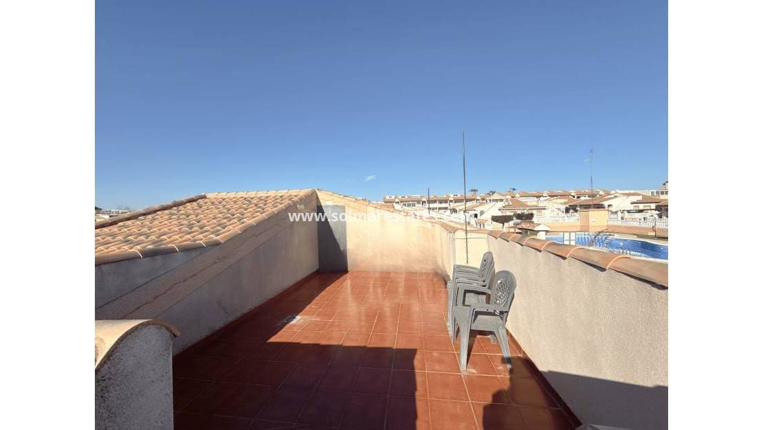 2 slaapkamer Bungalow te koop in Cabo Roig met zwembad - € 184.950 (Ref: 9590463)