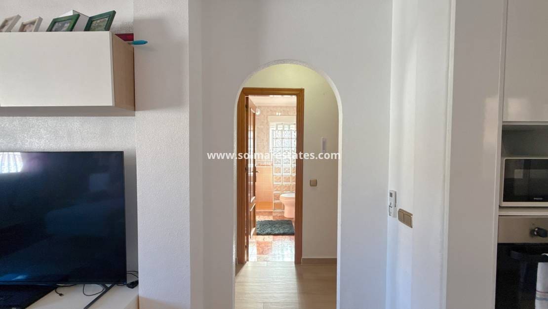 2 slaapkamer Bungalow te koop in Cabo Roig met zwembad - € 184.950 (Ref: 9590463)