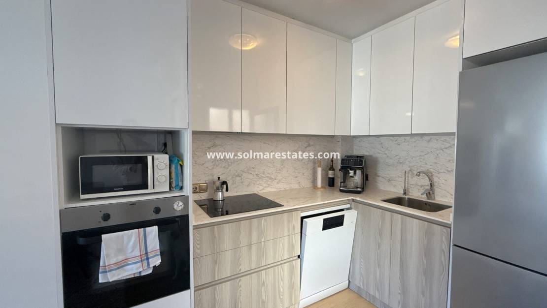 2 slaapkamer Bungalow te koop in Cabo Roig met zwembad - € 184.950 (Ref: 9590463)