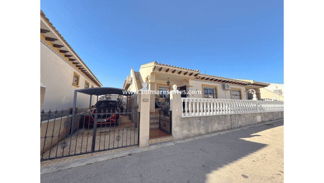 2 slaapkamer Bungalow te koop in Cabo Roig met zwembad - € 184.950 (Ref: 9590463)