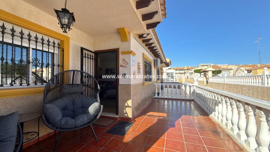 2 slaapkamer Bungalow te koop in Cabo Roig met zwembad - € 184.950 (Ref: 9590463)