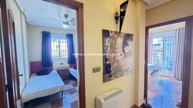 2 makuuhuone Rivitalo myytävänä paikassa Villamartin, Orihuela mukana uima-altaan - 189 995 € (Ref: 9590467)