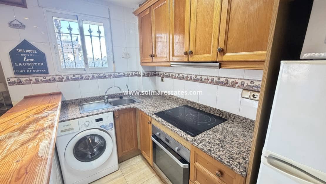 2 makuuhuone Rivitalo myytävänä paikassa Villamartin mukana uima-altaan - 189 995 € (Ref: 9590467)