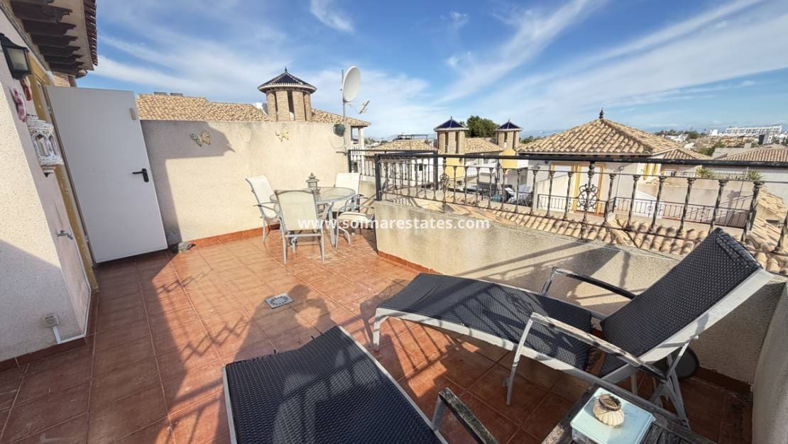 2 makuuhuone Rivitalo myytävänä paikassa Villamartin mukana uima-altaan - 189 995 € (Ref: 9590467)