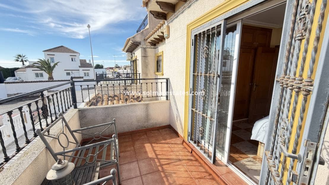 2 makuuhuone Rivitalo myytävänä paikassa Villamartin mukana uima-altaan - 189 995 € (Ref: 9590467)