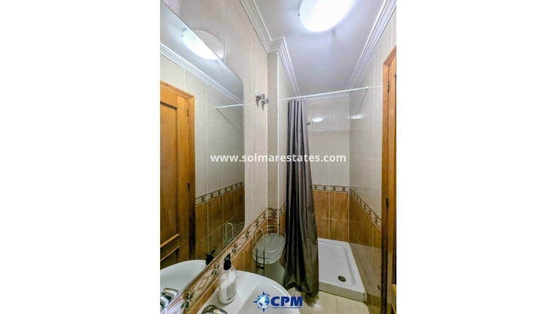 3 chambre Villa/Maison Mitoyenne à vendre à Cabo Roig avec piscine - 205 000 € (Ref: 9593308)