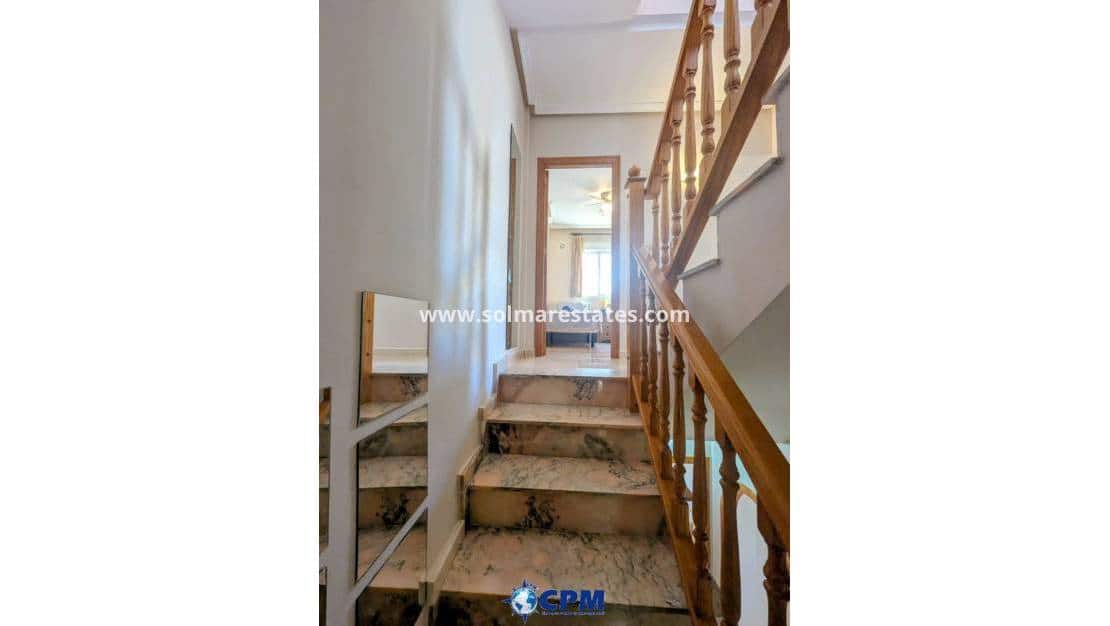 3 chambre Villa/Maison Mitoyenne à vendre à Cabo Roig avec piscine - 205 000 € (Ref: 9593308)