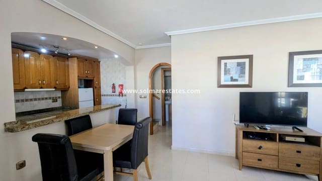 3 chambre Villa/Maison Mitoyenne à vendre à Cabo Roig, Orihuela avec piscine - 205 000 € (Ref: 9593308)