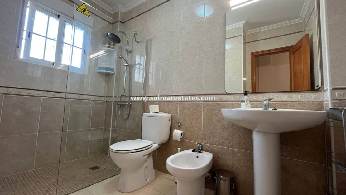 3 bedroom Terraced Villa for sale in Cabo Roig with pool - € 205,000 (Ref: 9593308)