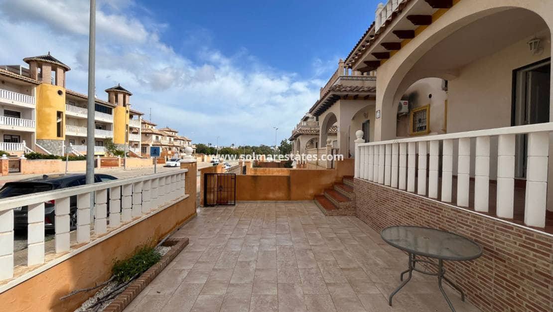 3 bedroom Terraced Villa for sale in Cabo Roig with pool - € 205,000 (Ref: 9593308)