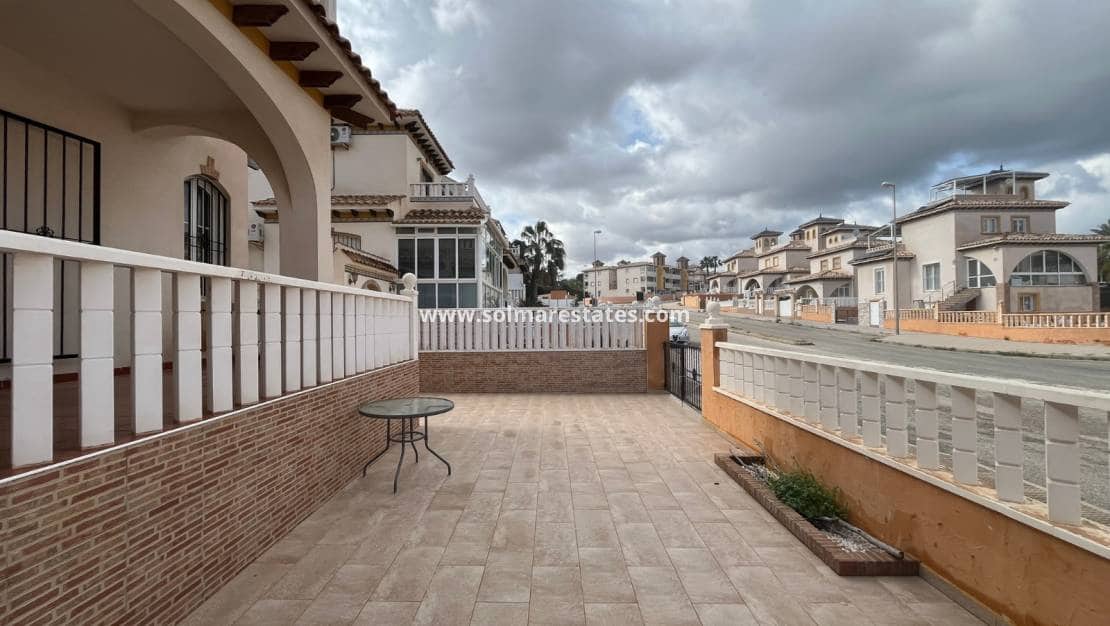 3 bedroom Terraced Villa for sale in Cabo Roig with pool - € 205,000 (Ref: 9593308)