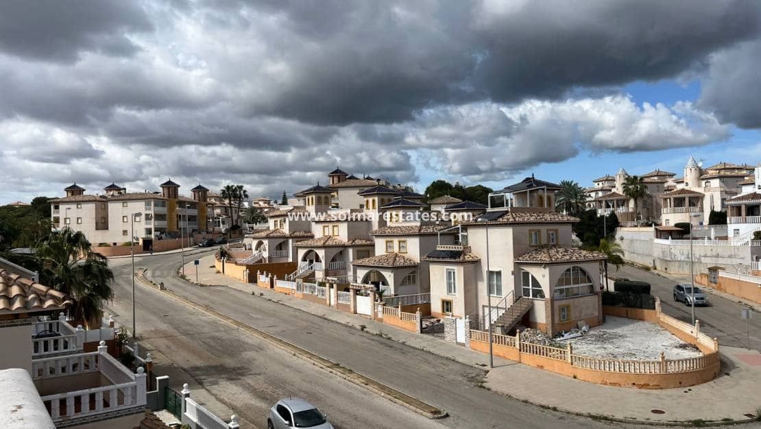 3 bedroom Terraced Villa for sale in Cabo Roig with pool - € 205,000 (Ref: 9593308)