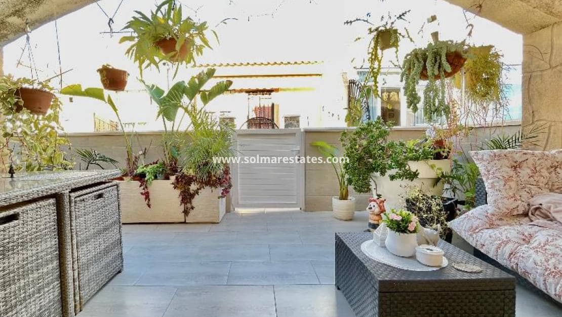 Bungalow de 3 habitaciones en Orihuela Costa en venta con piscina - 238.000 € (Ref: 9596884)