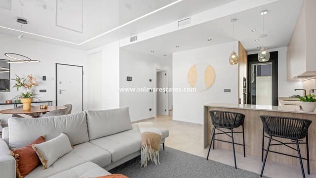 3 bedroom Villa for sale in Villamartin, Orihuela with pool - € 499,000 (Ref: 9602994)