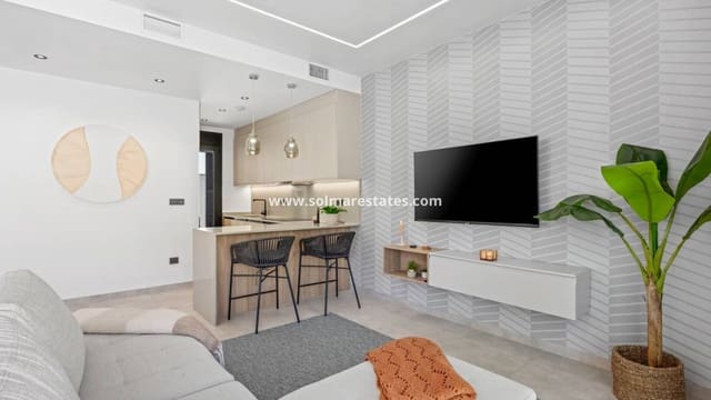 3 bedroom Villa for sale in Villamartin, Orihuela with pool - € 499,000 (Ref: 9602994)