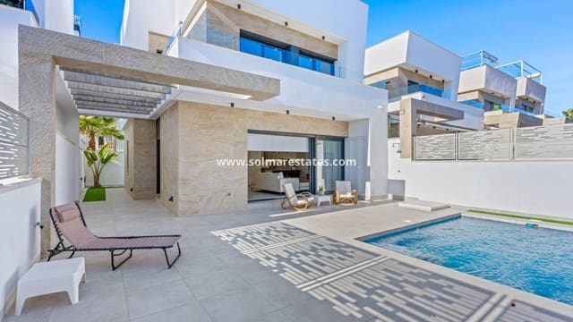 3 bedroom Villa for sale in Villamartin, Orihuela with pool - € 475,000 (Ref: 9602994)
