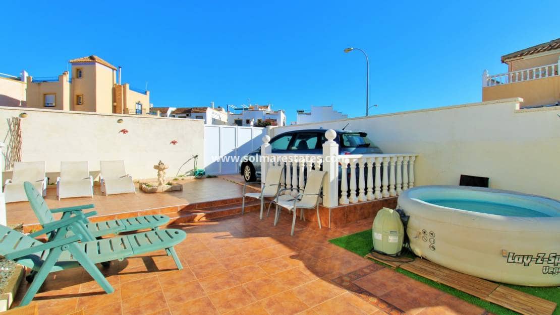 3 chambre Villa/Maison Semi-Mitoyenne à vendre à Playa Flamenca avec piscine - 249 000 € (Ref: 9603449)