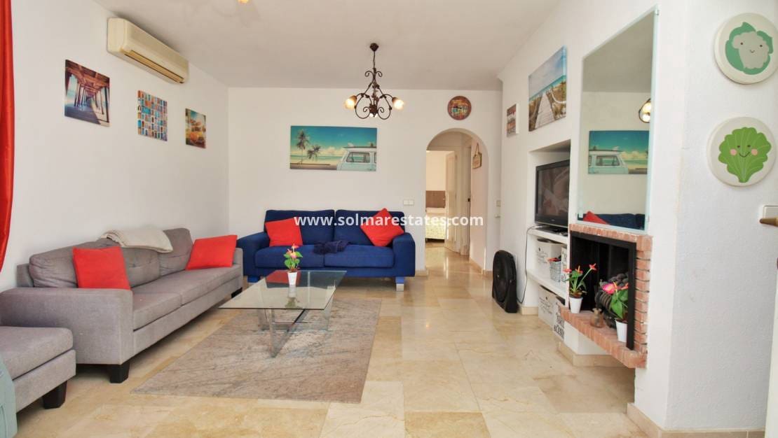 3 chambre Villa/Maison Semi-Mitoyenne à vendre à Playa Flamenca avec piscine - 249 000 € (Ref: 9603449)
