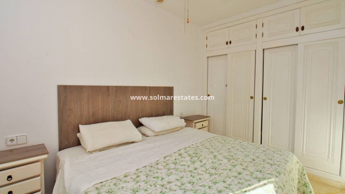 3 chambre Villa/Maison Semi-Mitoyenne à vendre à Playa Flamenca avec piscine - 249 000 € (Ref: 9603449)