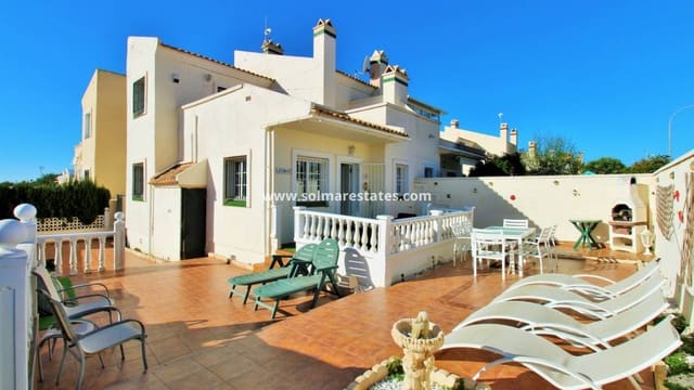 3 chambre Villa/Maison Semi-Mitoyenne à vendre à Playa Flamenca, Orihuela avec piscine - 249 000 € (Ref: 9603449)