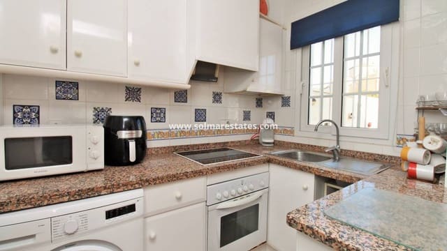 3 chambre Villa/Maison Semi-Mitoyenne à vendre à Playa Flamenca, Orihuela avec piscine - 249 000 € (Ref: 9603449)