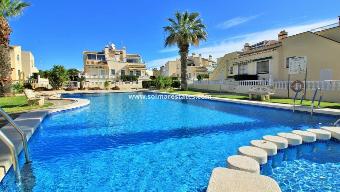 3 chambre Villa/Maison Semi-Mitoyenne à vendre à Playa Flamenca avec piscine - 249 000 € (Ref: 9603449)