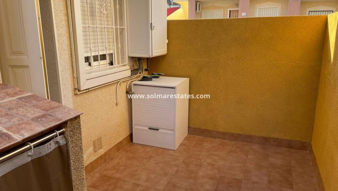 2 soverom Hus til salgs i Villamartin med svømmebasseng - € 199 995 (Ref: 9605402)