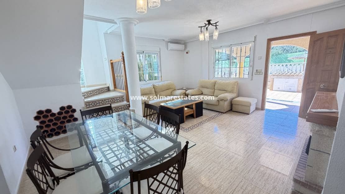 3 bedroom Villa for sale in Villamartin with pool - € 375,000 (Ref: 9605403)