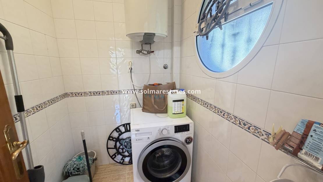 3 bedroom Villa for sale in Villamartin with pool - € 375,000 (Ref: 9605403)