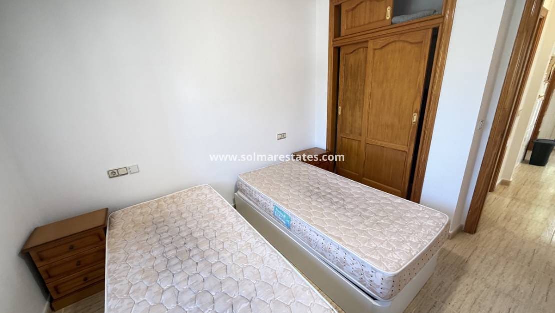 3 bedroom Villa for sale in Villamartin with pool - € 375,000 (Ref: 9605403)