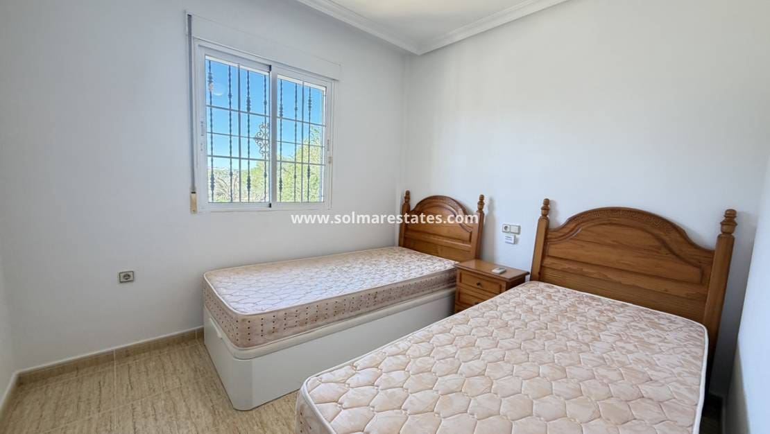 3 bedroom Villa for sale in Villamartin with pool - € 375,000 (Ref: 9605403)