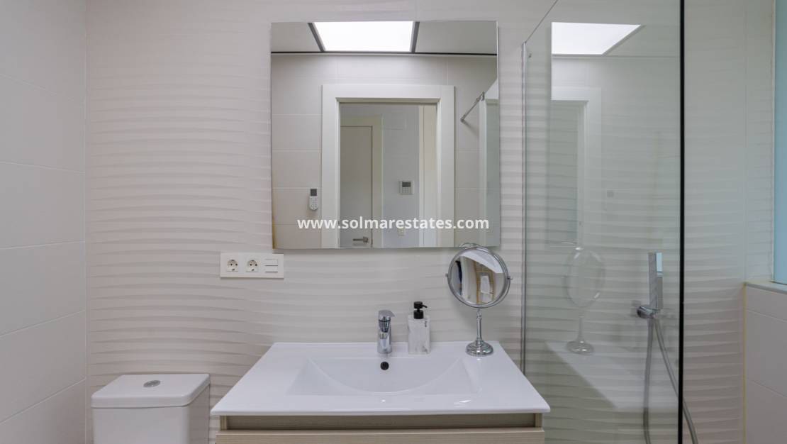 3 makuuhuone Paritalo myytävänä paikassa Benijofar mukana uima-altaan - 439 900 € (Ref: 9606345)