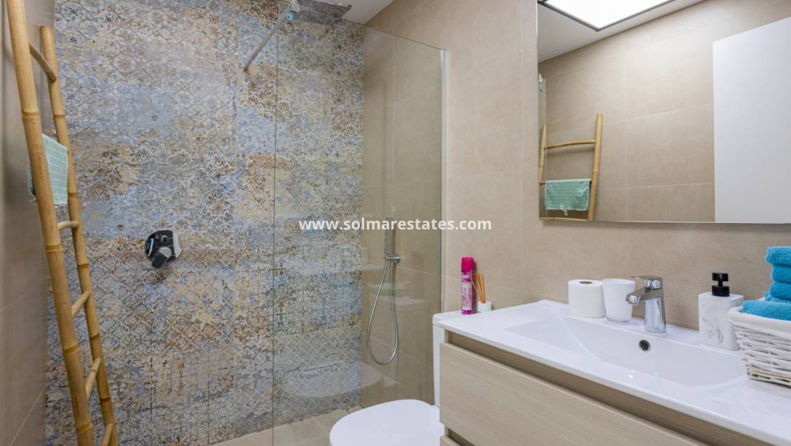 3 makuuhuone Paritalo myytävänä paikassa Benijofar mukana uima-altaan - 439 900 € (Ref: 9606345)