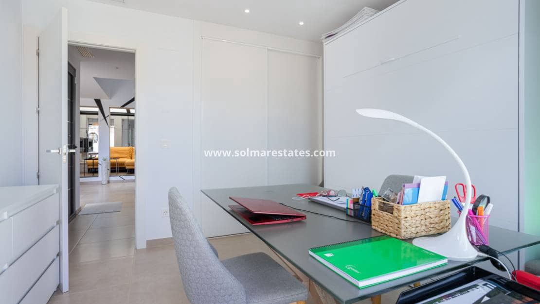 3 makuuhuone Paritalo myytävänä paikassa Benijofar mukana uima-altaan - 439 900 € (Ref: 9606345)