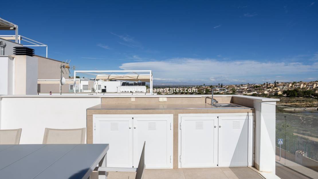 3 makuuhuone Paritalo myytävänä paikassa Benijofar mukana uima-altaan - 439 900 € (Ref: 9606345)