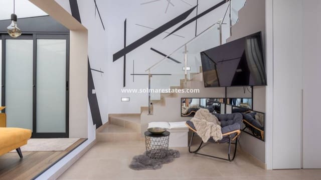 3 makuuhuone Paritalo myytävänä paikassa Benijófar mukana uima-altaan - 439 900 € (Ref: 9606345)