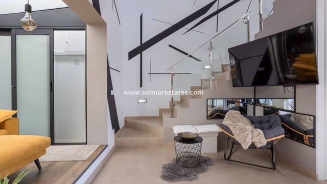 3 makuuhuone Paritalo myytävänä paikassa Benijófar mukana uima-altaan - 439 900 € (Ref: 9606345)