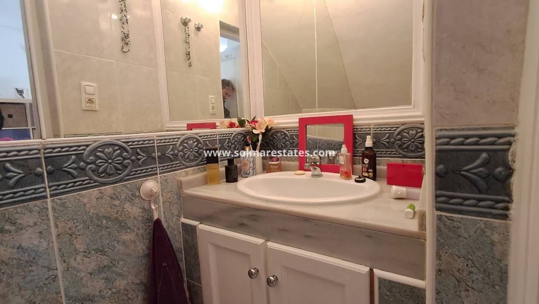 2 makuuhuone Omakotitalo myytävänä paikassa Villamartin mukana uima-altaan - 159 000 € (Ref: 9606346)