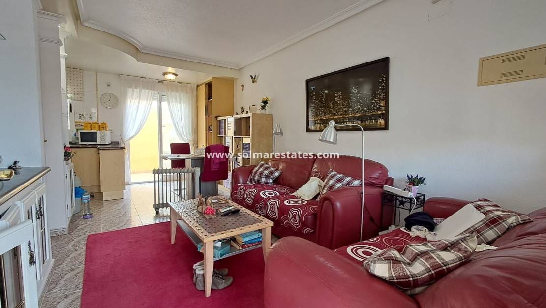 2 makuuhuone Omakotitalo myytävänä paikassa Villamartin mukana uima-altaan - 159 000 € (Ref: 9606346)