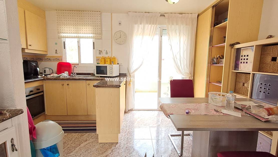 2 makuuhuone Omakotitalo myytävänä paikassa Villamartin mukana uima-altaan - 159 000 € (Ref: 9606346)