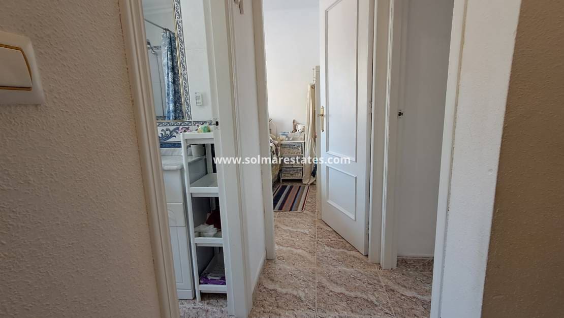 2 makuuhuone Omakotitalo myytävänä paikassa Villamartin mukana uima-altaan - 159 000 € (Ref: 9606346)