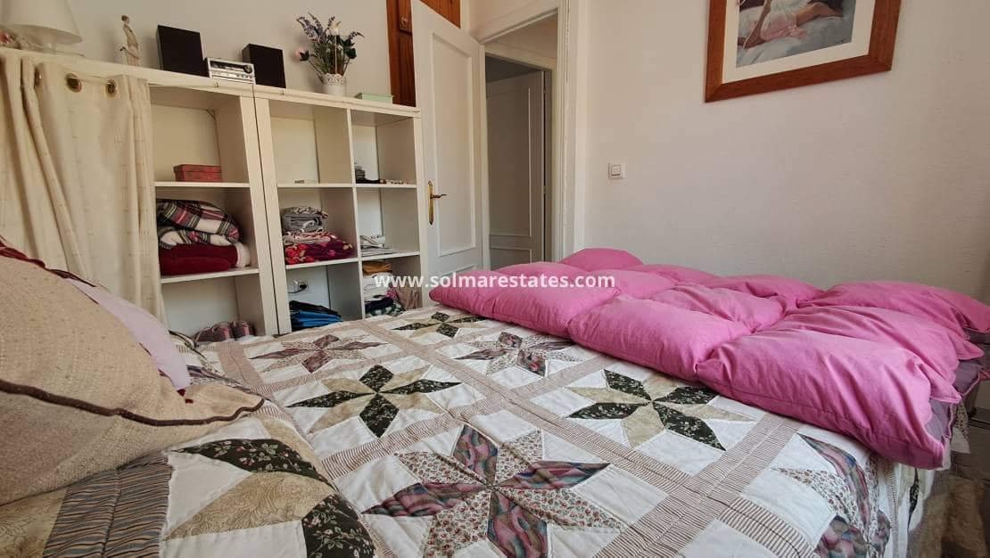 2 makuuhuone Omakotitalo myytävänä paikassa Villamartin mukana uima-altaan - 159 000 € (Ref: 9606346)