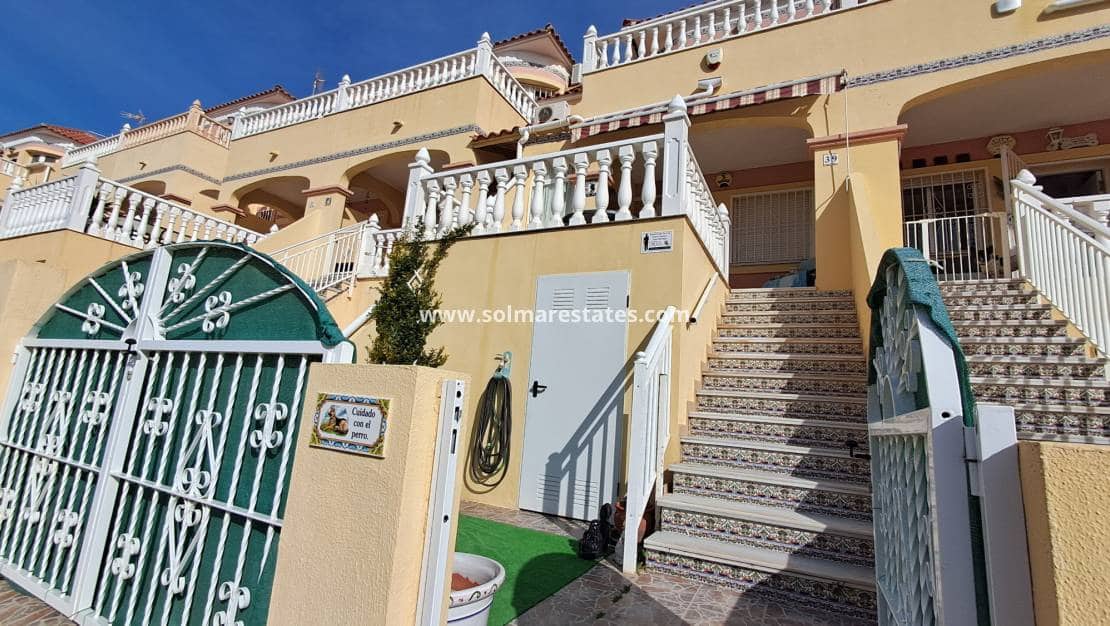 2 makuuhuone Omakotitalo myytävänä paikassa Villamartin mukana uima-altaan - 159 000 € (Ref: 9606346)