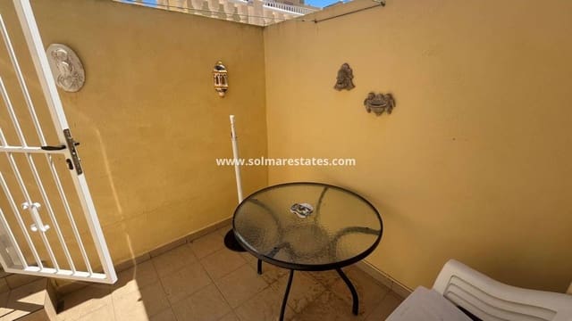 2 soveværelse Byhus til salg i Villamartin, Orihuela med swimmingpool - € 159.000 (Ref: 9606346)
