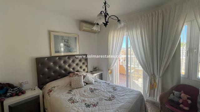 2 soveværelse Byhus til salg i Villamartin, Orihuela med swimmingpool - € 159.000 (Ref: 9606346)