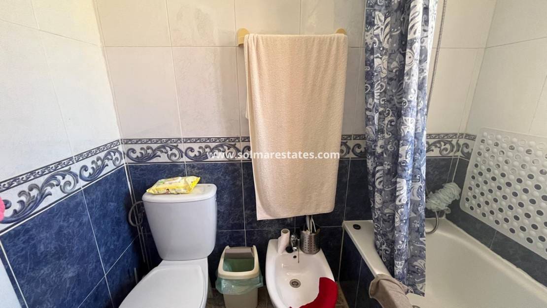 2 bedroom Townhouse for sale in Villamartin with pool - € 159,000 (Ref: 9606346)