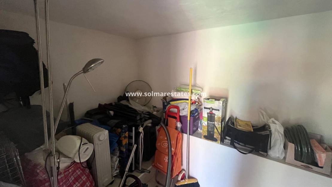 2 bedroom Townhouse for sale in Villamartin with pool - € 159,000 (Ref: 9606346)