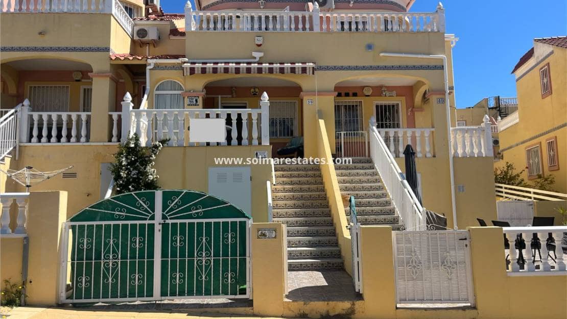 2 bedroom Townhouse for sale in Villamartin with pool - € 159,000 (Ref: 9606346)
